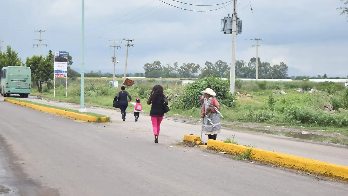 Buscan abatir niveles de pobreza en municipio con el acercamiento a los servicios básicos.